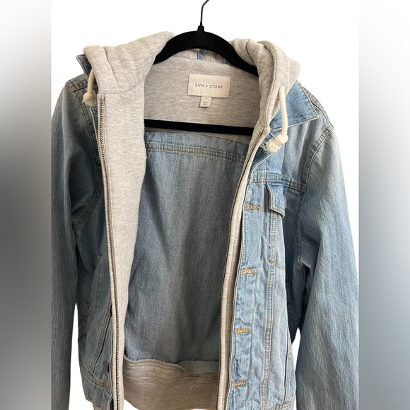 Sun + Stone Men's Trucker Hooded Denim Jacket - Picture 13 of 14